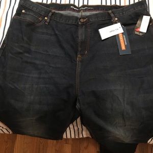 NWT Old Navy Men jeans. Size 46 x 30 dark wash.